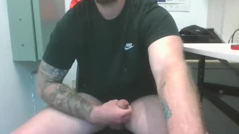 Snapshot of chrisomate31 chatting on 01/31/25, 08:43 chrisomate31 online show from 01/31/25, 08:43