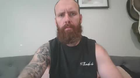 Snapshot of chrisomate31 chatting on 10/17/25, 02:26 chrisomate31 online show from 10/17/25, 02:26