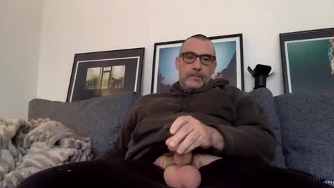 Snapshot of chrispanam13 chatting on 11/16/25, 12:33 chrispanam13 online show from 11/16/25, 12:33