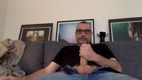 Snapshot of chrispanam13 chatting on 11/21/25, 12:15 chrispanam13 online show from 11/21/25, 12:15