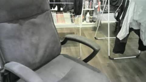 Snapshot of chrisprngr chatting on 09/21/25, 04:52 chrisprngr online show from 09/21/25, 04:52