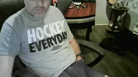 Snapshot of chrisprngr chatting on 10/24/25, 09:06 chrisprngr online show from 10/24/25, 09:06