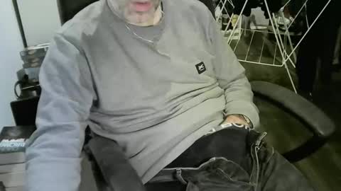 chrisprngr online show from 01/12/26, 09:42