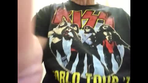 Snapshot of chrispycum chatting on 12/05/24, 12:11 Chris online show from 12/05/24, 12:11