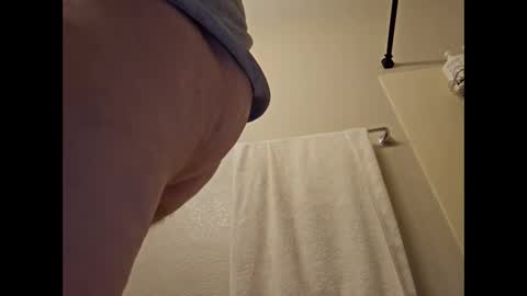 Snapshot of chrispycum chatting on 12/16/24, 03:30 Chris online show from 12/16/24, 03:30