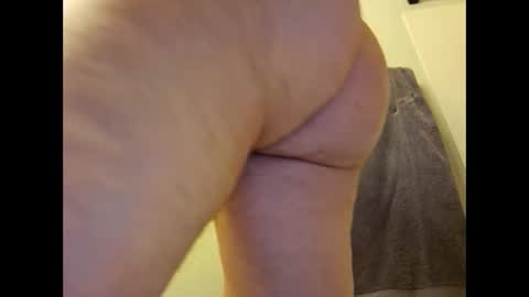 Snapshot of chrispycum chatting on 12/26/24, 04:32 Chris online show from 12/26/24, 04:32