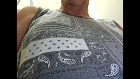 Snapshot of chrispycum chatting on 02/21/25, 01:11 Chris online show from 02/21/25, 01:11