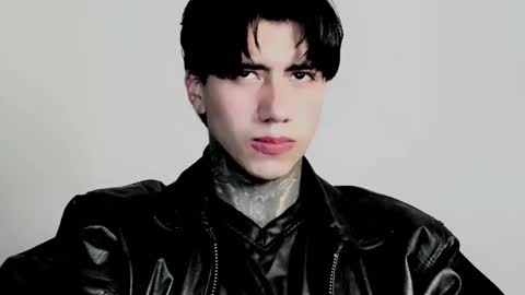 Snapshot of chriss_opp chatting on 12/22/25, 12:07 CHRIS INDEPENT MODEL online show from 12/22/25, 12:07