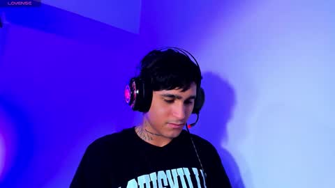 Christian Wang online show from 12/13/25, 10:59