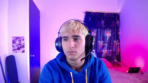 Christian Wang online show from 03/04/26, 03:40