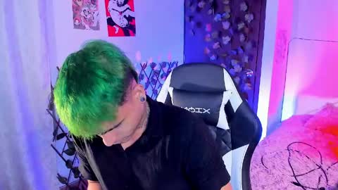 Christian Wang online show from 04/16/26, 09:43