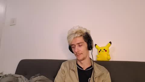 Christopher online show from 10/19/25, 01:28