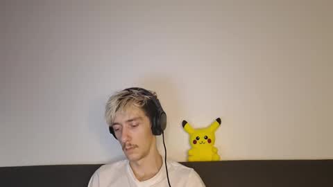 Christopher online show from 10/24/25, 04:47