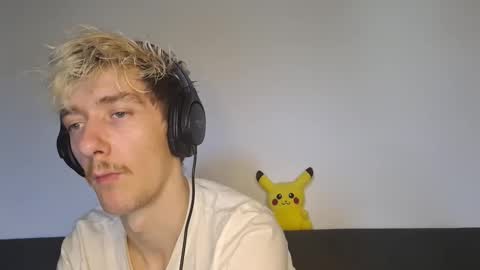 Christopher online show from 10/25/25, 04:53