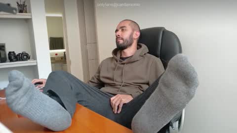 Snapshot of chrissmithin5 chatting on 12/19/25, 05:09 Cardamomo online show from 12/19/25, 05:09