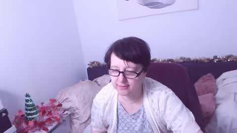 Christa online show from 12/19/25, 07:54