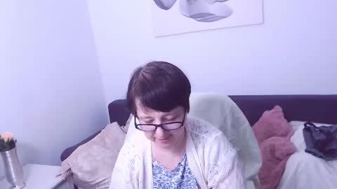 Christa online show from 02/09/26, 01:09