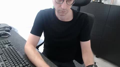 Snapshot of christianbyh chatting on 09/10/25, 08:47 Chris online show from 09/10/25, 08:47