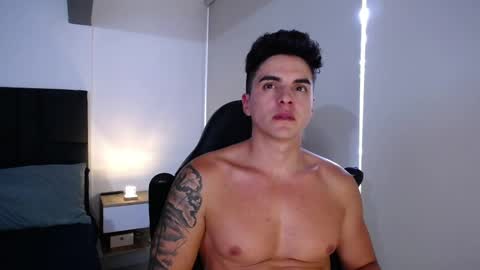 Snapshot of christianvalenzia chatting on 01/04/25, 08:27 Christian online show from 01/04/25, 08:27