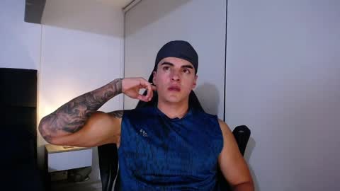 Snapshot of christianvalenzia chatting on 01/10/25, 12:49 Christian online show from 01/10/25, 12:49