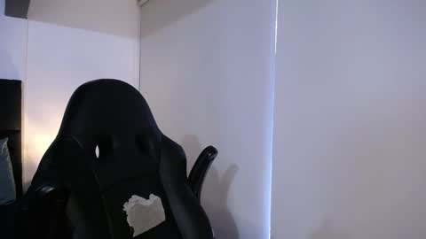 Snapshot of christianvalenzia chatting on 01/24/25, 01:03 Christian online show from 01/24/25, 01:03