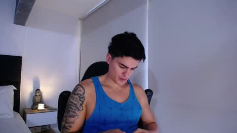 Snapshot of christianvalenzia chatting on 10/22/25, 03:34 Christian online show from 10/22/25, 03:34