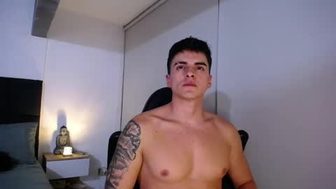 Snapshot of christianvalenzia chatting on 11/07/25, 11:05 Christian online show from 11/07/25, 11:05