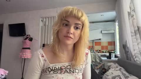 Snapshot of christiechorney chatting on 06/16/26, 01:14 christiechorney online show from 06/16/26, 01:14
