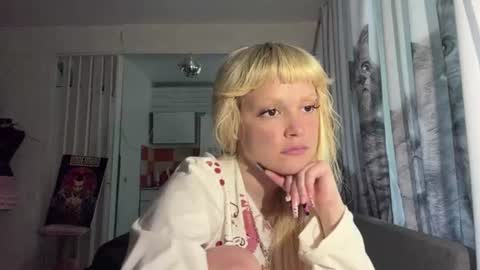 Snapshot of christiechorney chatting on 06/25/26, 11:04 christiechorney online show from 06/25/26, 11:04