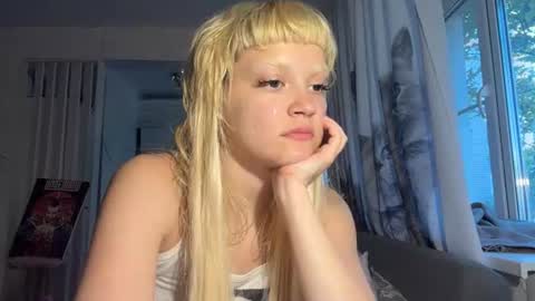 Snapshot of christiechorney chatting on 07/19/26, 03:27 christiechorney online show from 07/19/26, 03:27