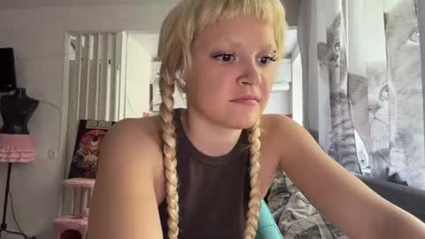 Snapshot of christiechorney chatting on 07/26/26, 10:11 christiechorney online show from 07/26/26, 10:11