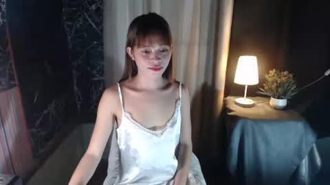 Snapshot of christin_gray chatting on 09/17/25, 03:19 christin_gray online show from 09/17/25, 03:19