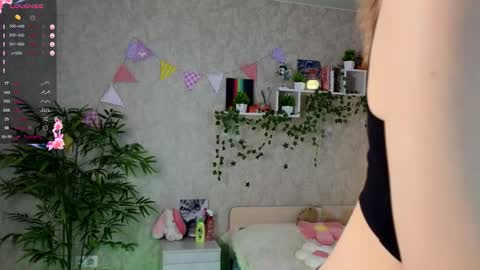 Snapshot of christina_hammond chatting on 02/10/26, 11:36 Ann online show from 02/10/26, 11:36