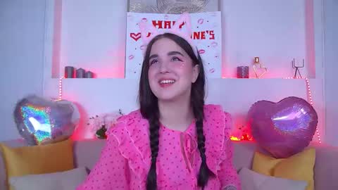 Christina online show from 02/14/25, 09:43