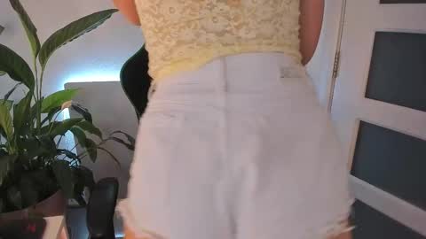 Christine Cardo online show from 11/03/25, 10:32