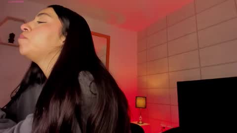 Christine  online show from 09/19/25, 12:06