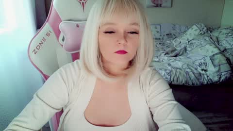 Snapshot of christirose chatting on 01/23/25, 10:54 Christi online show from 01/23/25, 10:54