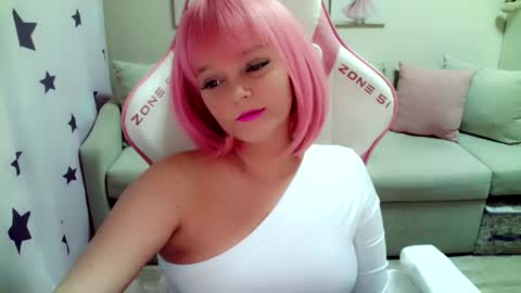 Snapshot of christirose chatting on 03/05/25, 04:35 Christi online show from 03/05/25, 04:35