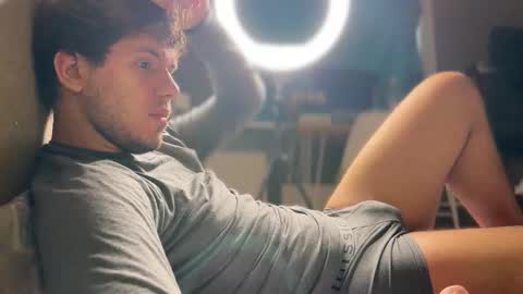 Christopher online show from 11/05/25, 08:14