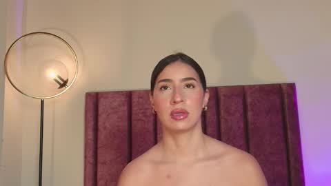Snapshot of christy_seaa chatting on 10/15/25, 06:30 Christy online show from 10/15/25, 06:30