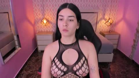 Snapshot of christy_teigen chatting on 11/07/25, 07:36 CHRISTY online show from 11/07/25, 07:36