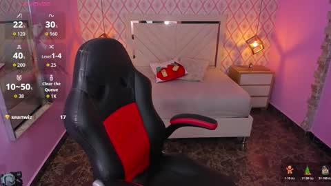 Snapshot of christy_teigen chatting on 12/05/25, 07:54 CHRISTY online show from 12/05/25, 07:54