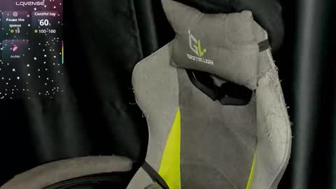 christyw3b online show from 11/25/25, 03:34