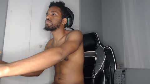 Snapshot of chrisvacherx chatting on 12/11/24, 07:57 ChrisVacherx online show from 12/11/24, 07:57