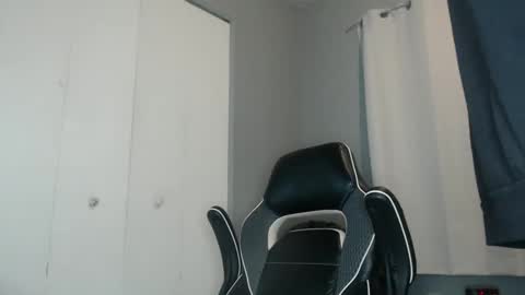 Snapshot of chrisvacherx chatting on 01/05/25, 04:25 ChrisVacherx online show from 01/05/25, 04:25