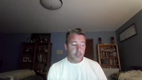 Snapshot of chrisw8121 chatting on 09/14/25, 11:37 chrisw8121 online show from 09/14/25, 11:37