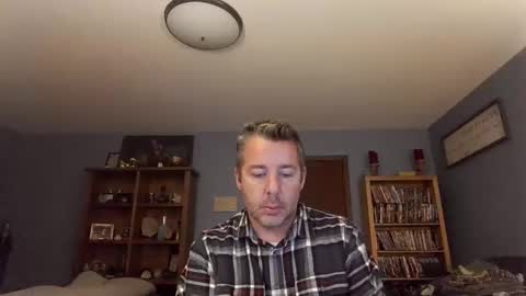 Snapshot of chrisw8121 chatting on 11/18/25, 06:40 chrisw8121 online show from 11/18/25, 06:40