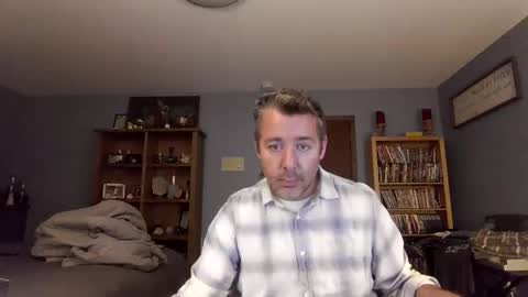 Snapshot of chrisw8121 chatting on 11/19/25, 07:08 chrisw8121 online show from 11/19/25, 07:08