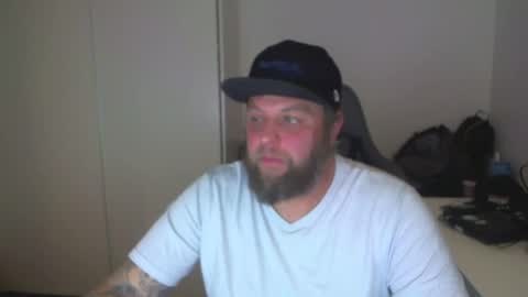 Snapshot of chrizz80 chatting on 12/06/24, 04:17 Chrizz online show from 12/06/24, 04:17