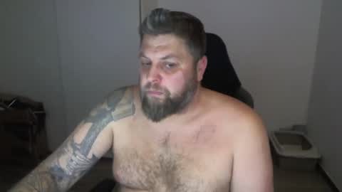 Snapshot of chrizz80 chatting on 01/12/25, 01:42 Chrizz online show from 01/12/25, 01:42